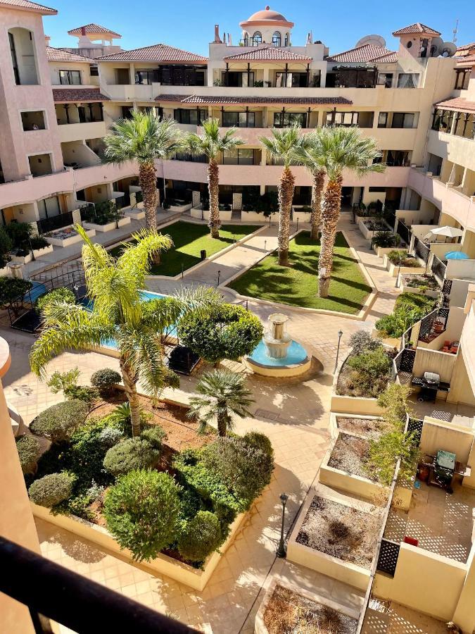 109 Queens Gardens, Paphos Apartment ภายนอก รูปภาพ