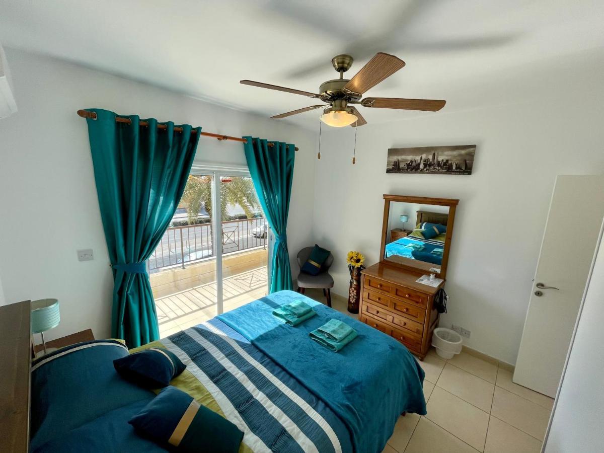 109 Queens Gardens, Paphos Apartment ภายนอก รูปภาพ